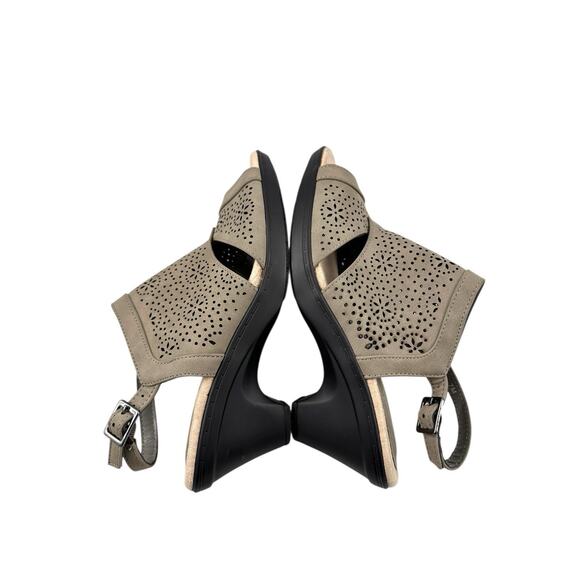 Easy Street Women Perforated Slingback Sandals Linda Size US 7M Gray - Picture 6 of 10